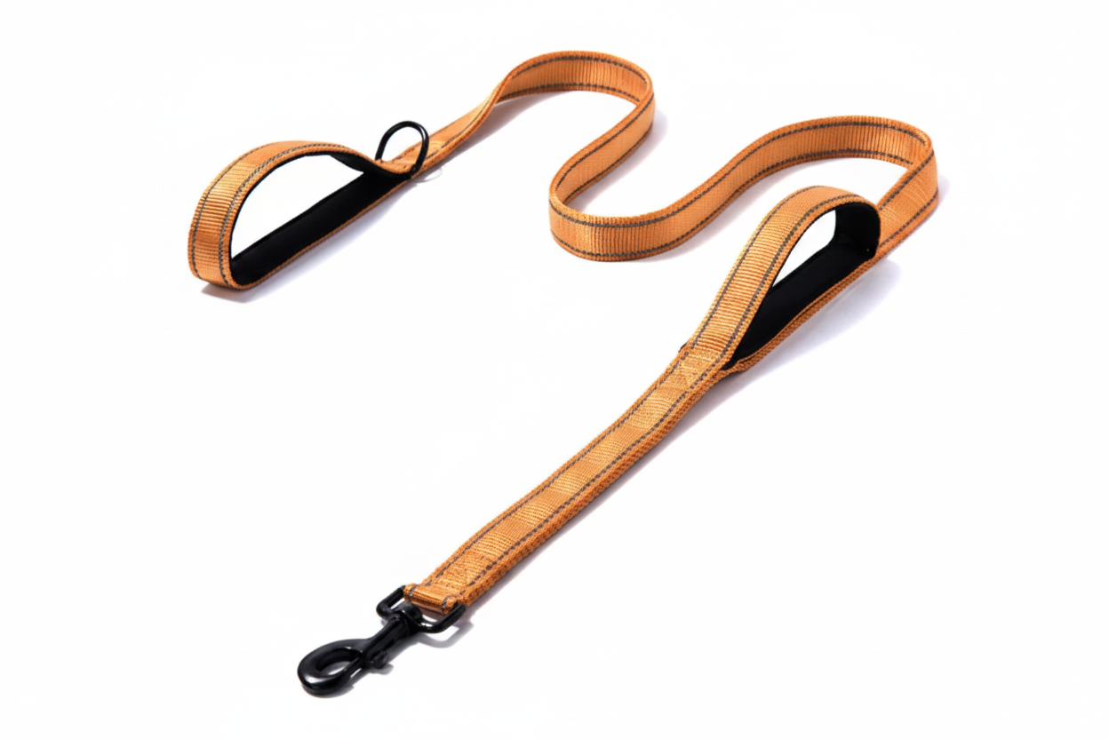 Wagivo reflective dog leash with padded handle detail view